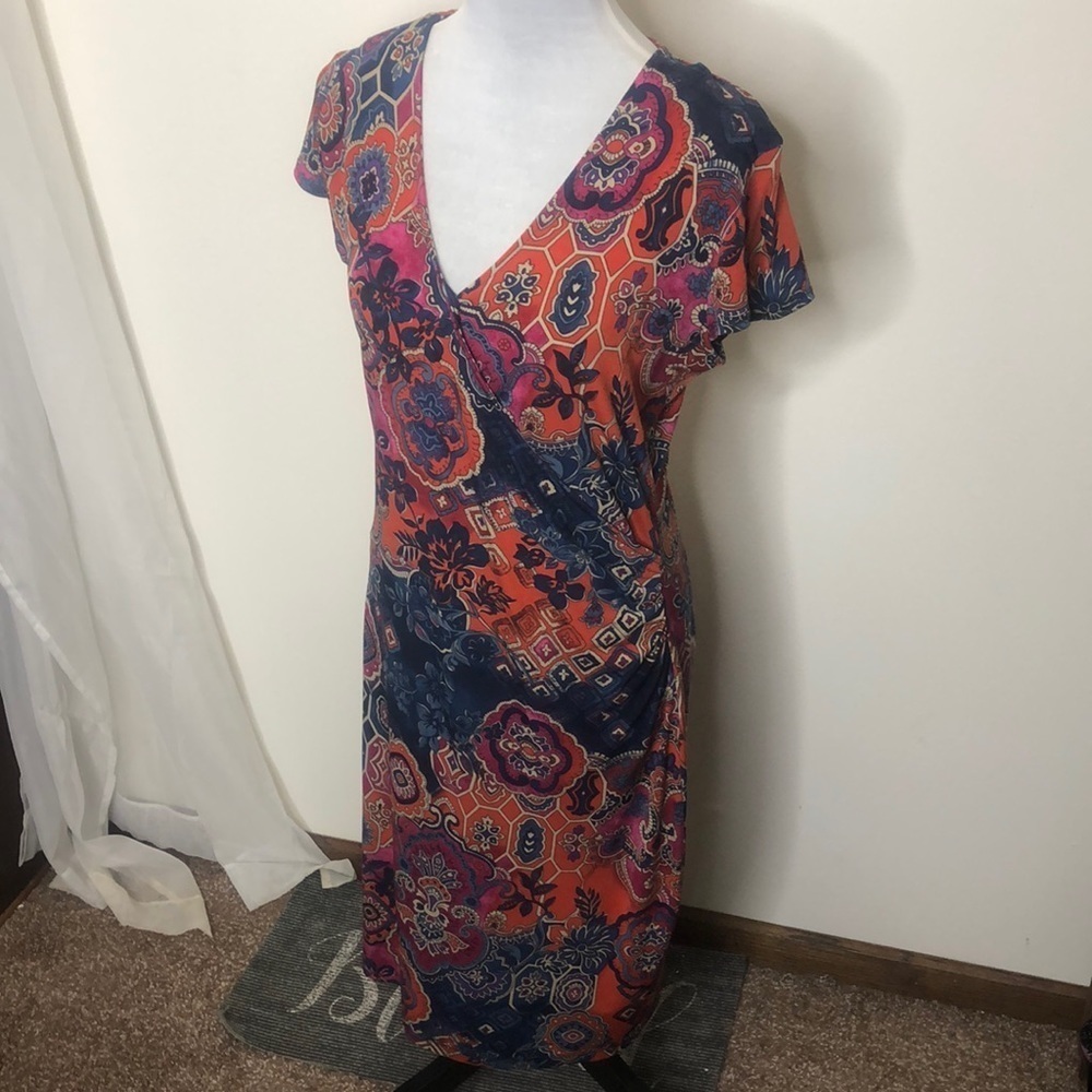 Jones New York floral wrap form fit short sleeve high low dress size small